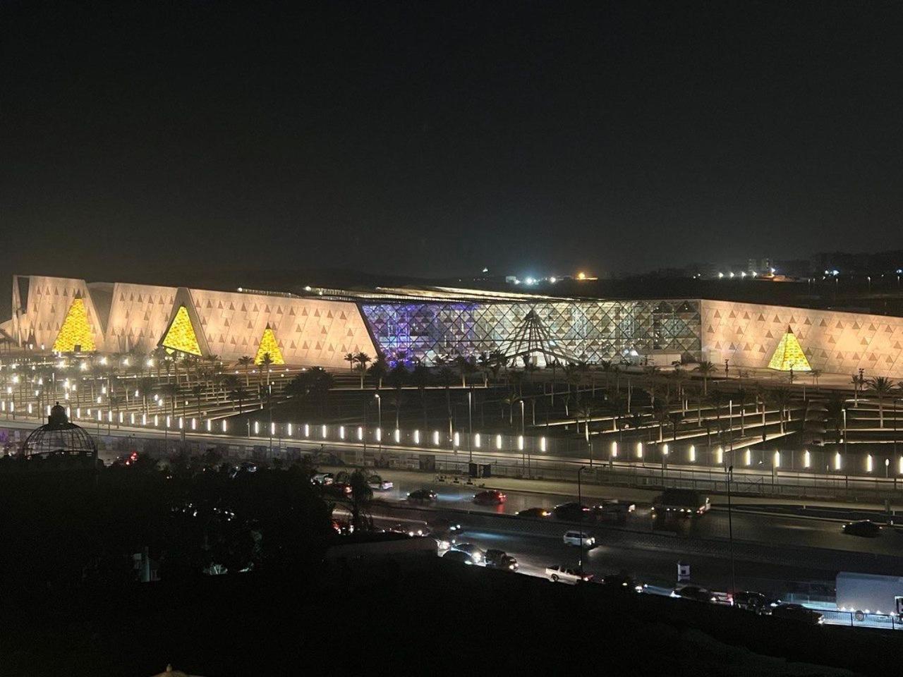 Pyramids View 3*